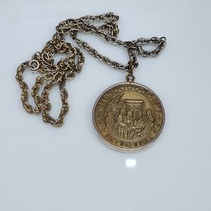Vintage 1776-1976 Bicentennial Coin Medallion Necklace " 200 Years of Freedom"